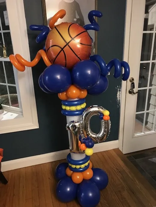 Basketball pedestal