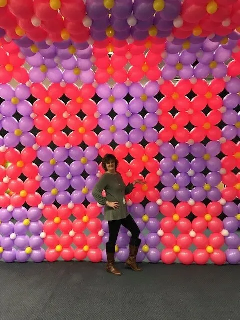 Pink and purple lattice balloon wall